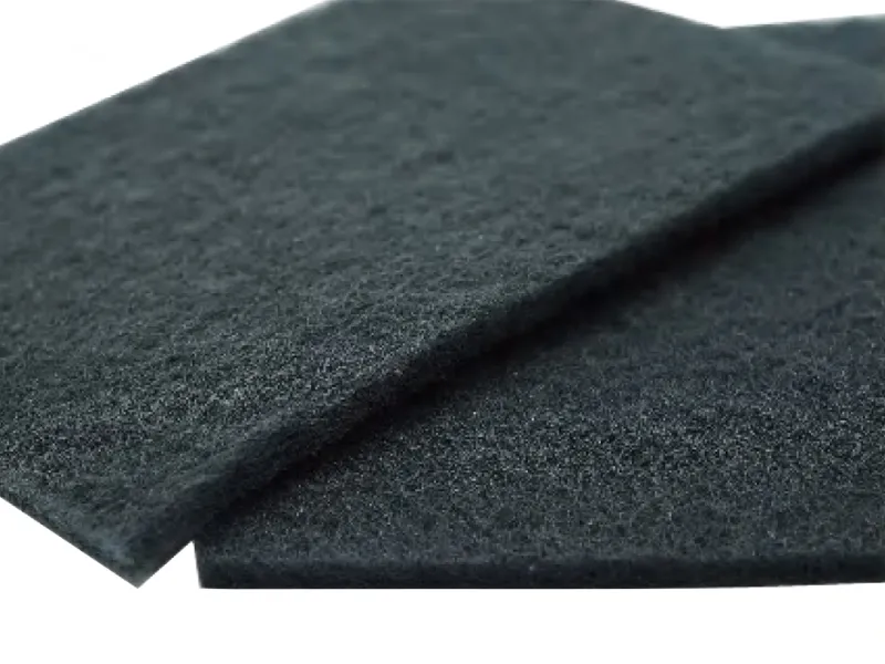 不織布精練ロールおよびパッド