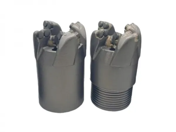 スパイラル四羽コアレスビット