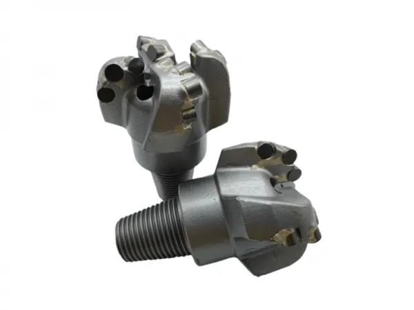 フォーウイングアークPDCビット